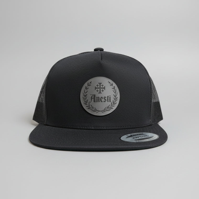 Anesti – Flat Bill Crest Leather Patch Cap (5-Panel)